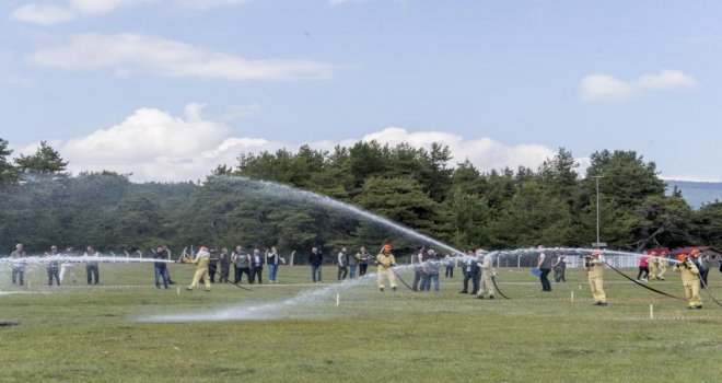 Bolu'da orman yangını ekipleri kıyasıya yarıştı: En hızlı ekip Dörtdivan'dan çıktı