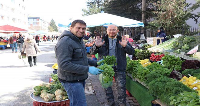 Bolu’da, pazar esnafından korona virüsü tedbiri