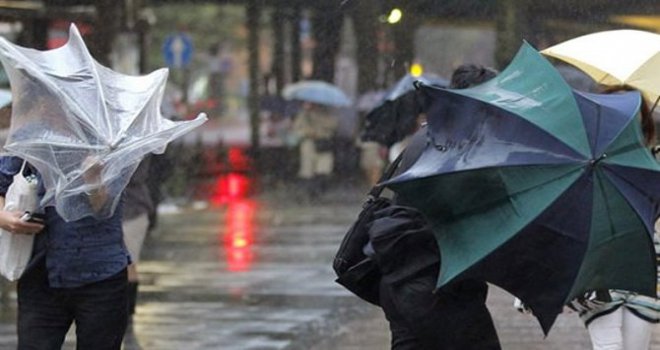 Bolu’da rüzgarın hızı 91,8 kilometreye ulaştı