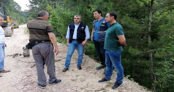 Bolu’da, sel sonrası oluşan göçükler onarılıyor