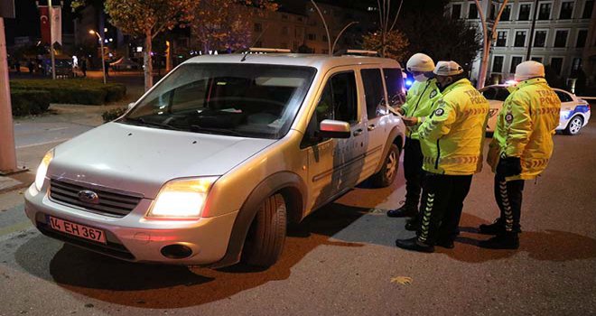 Bolu’da sokağa çıkma kısıtlamasına uymayan 59 kişiye 42 bin TL ceza