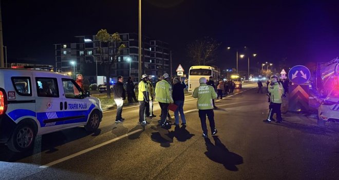 Bolu'da üç servis midibüsü çarpıştı: 11 yaralı