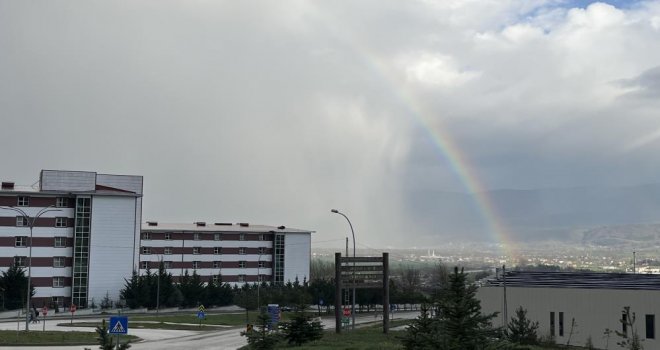 Bolu’da yağmur sonrası gökkuşağı şöleni…..
