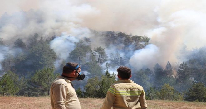 Bolu'daki orman yangını kontrol altına alınamıyor.....