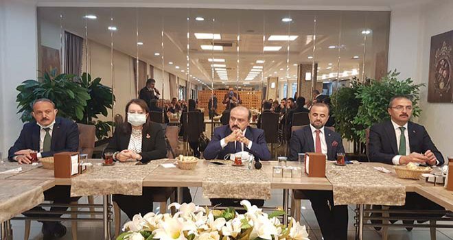 Ak Parti heyeti Ankara’ya çıkartma yaptı