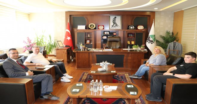 BOLU’NUN İLK KADIN TIR ŞOFÖRÜ EMİNE ŞİMŞİR’DEN BTSO’YA ZİYARET 