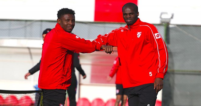 Boluspor, korona virüs tedbirlerine uyarak antrenman yaptı