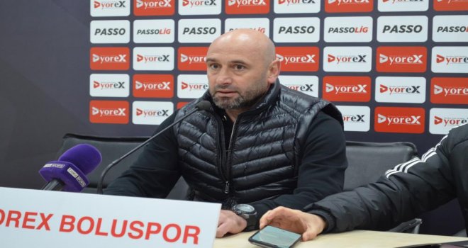 Boluspor Teknik Direktörü Muzaffer Bilazer: ‘Skor avantajını yakaladıktan sonra geri çekilmek doğru değil’