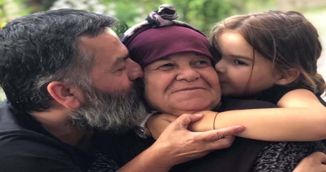 Bülent Velioğlu Annesini Kaybetti 