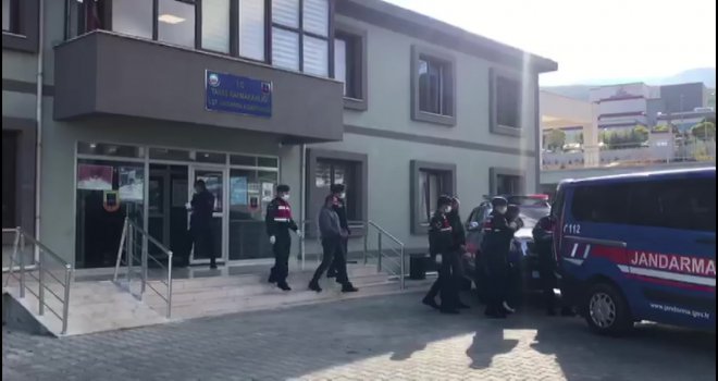 Cezaevinden izinli çıkıp yaşlı adamı 350 bin TL'lik tüm varlığını dolandırdılar