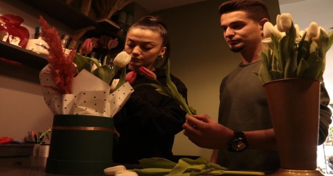 Çiçekçilerde ‘Anneler Günü’ telaşı.....