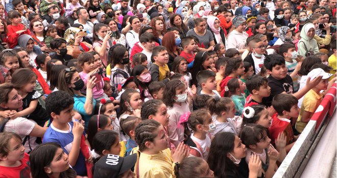 Çocuklar 23 Nisan’ı doyasıya  kutladı