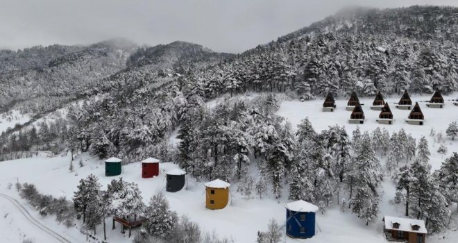 Çubuk Gölü çevresindeki kaçak yapılara yıkım kararı…..