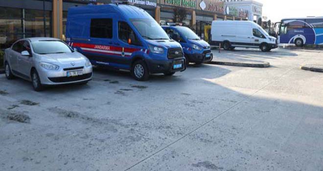 Dinlenme tesisi tuvaletinde doğurduğu bebeğini ölüme terk etti