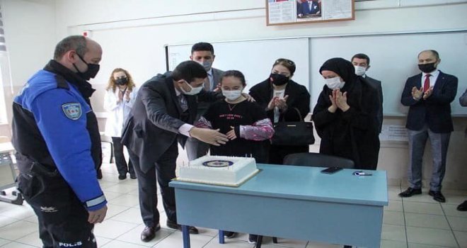 Doğum gününde ölen polis memurunun kızına sürpriz doğum günü