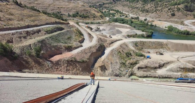 DSİ Genel Müdürü Balta, 148 bin 350 dekar araziyi sulayacak Tekke Barajı'nı inceledi