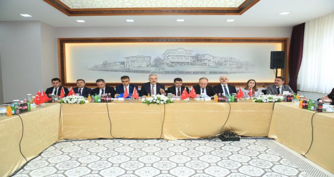 Düzensiz göçle mücadele toplantısı yapıldı..