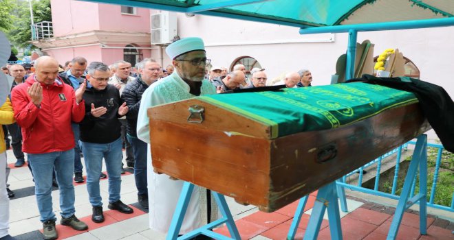 Emekli avukat İrfan Dolapçı son yolculuğuna uğurlandı