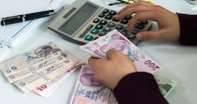 Esnafın kredi borcu ertelendi 