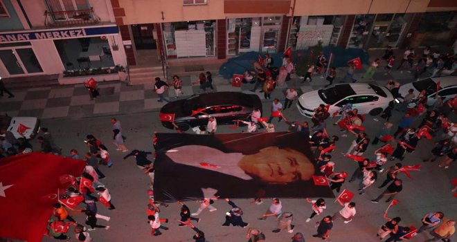 Fener alayına binlerce kişi katıldı ..........