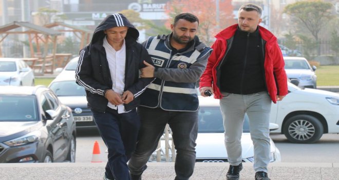 Girdiği evlerde uyuyan ve iş yerini soyan zanlı tutuklandı