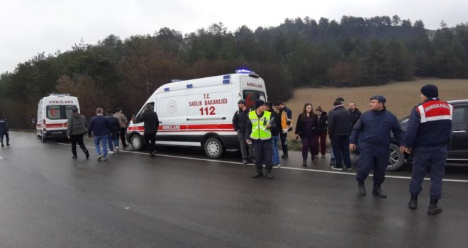 Göreve giderken kaza yaptı: Doktor arkadaşları da olay yerine koştu