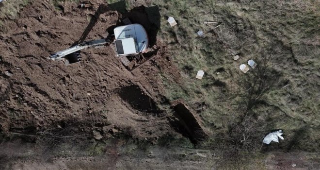 Gözyaşları ve dualarla... Baraj havzasındaki mezarlar yeni yerlerine taşınıyor