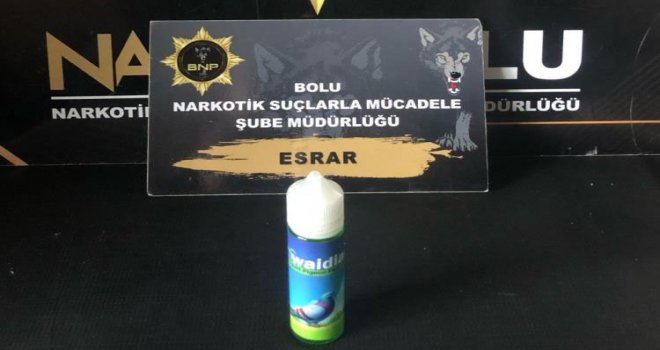 Güvercin vitamini kutusunda likit esrar yakalandı