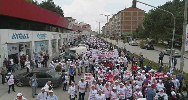 Hak-İş’in Bolu’dan Ankara’ya ‘Emek ve Adalet’ yürüyüşü başladı