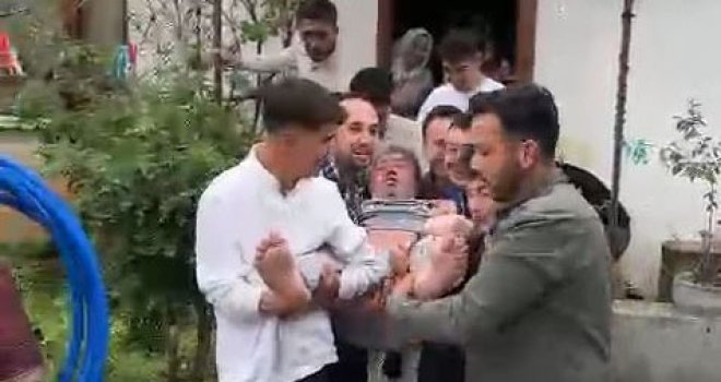 Hıdırellez Bayramı'na gelmeyen vatandaş ‘su oluğuna' atıldı