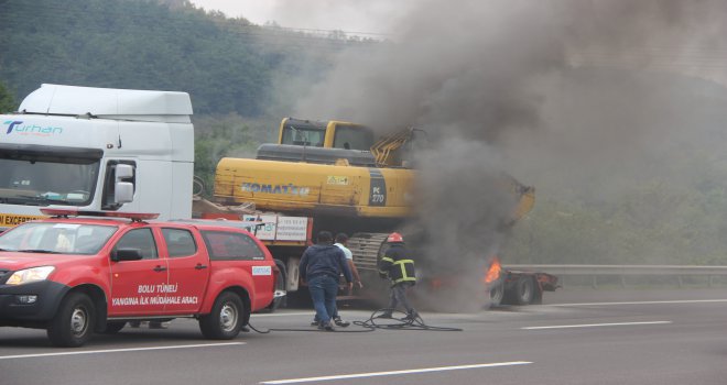 İş makinesi yüklü tır’ın lastikleri alev aldı