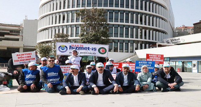 İşten çıkarılan belediye işçileri 2’inci günde eylemlerine devam ediyor