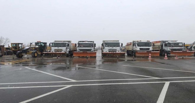 Karla mücadele ekipleri görev başında