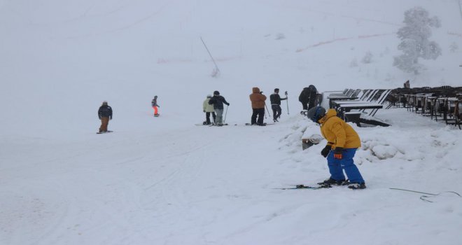 Kartalkaya’da kayak sezonu açıldı.....