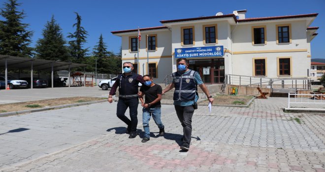 Kavgaya dönüşen tartışmada kan aktı 