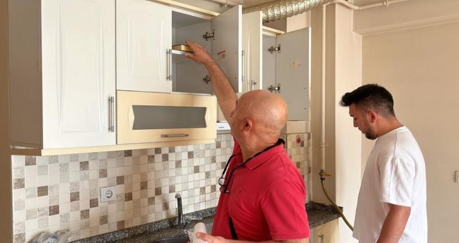 Kiracısını öldü sanan ev sahibi, eve polisle girince şok yaşadı