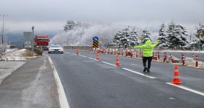 Kış lastiği takmayan 5 sürücüye 4 bin 230 lira ceza