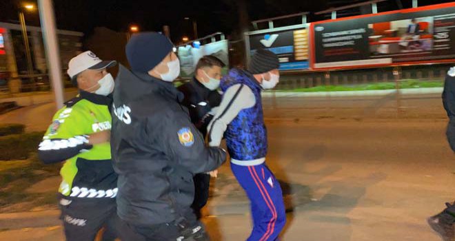 Kısıtlamada 5 kafadar sokağa çıktı, 20 bin TL ceza yedi