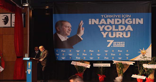 Konak; 'Kadir Gecesi; bütün insanlığa sağlık, huzur ve mutluluk getirsin'