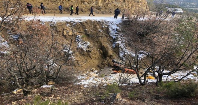 Kontrolden çıkan traktör dere yatağına devrildi: 1 ölü, 1 yaralı