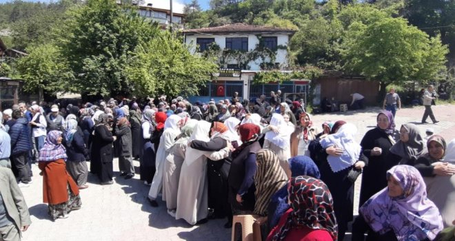 Kutsal topraklara dualarla uğurlandılar.......