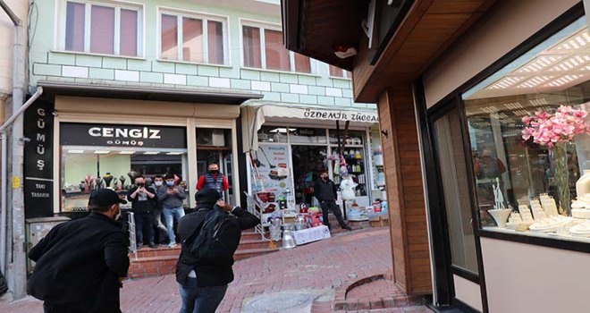 Kuyumcu soygunu tatbikatı gerçeğini aratmadı 