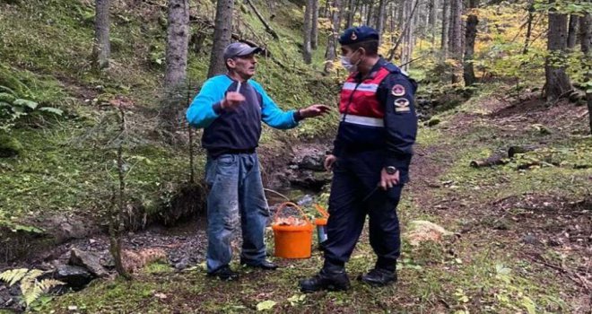 Mantar toplarken kaybolan 2 kişi 3 saatlik aramada bulundu