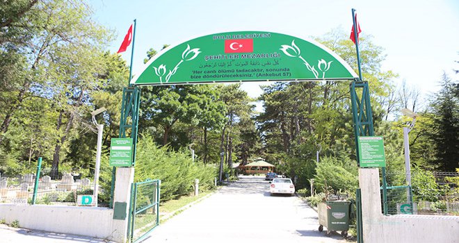 Mezarlıklar Bayrama hazır....