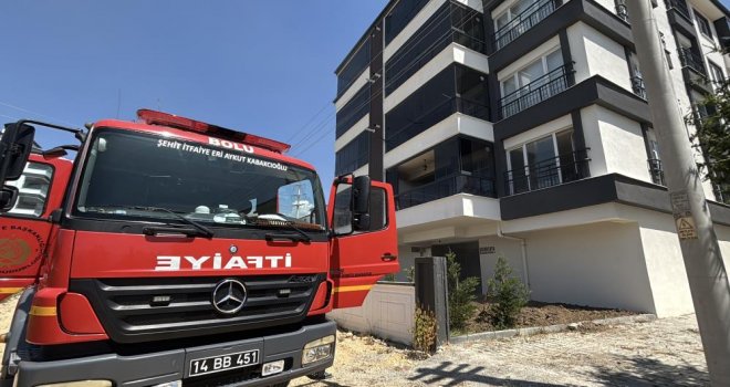 Mutfakta çıkan yangına komşu müdahalesi…..