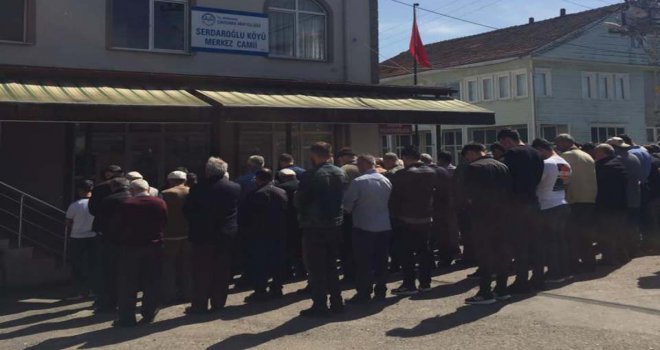 Oğlunu öldürmeye çalışıp, cezaevinde intihar eden baba toprağa verildi