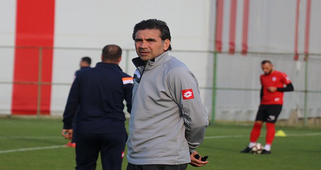 Osman Özköylü: ‘Kendi sahamızda oynayacağımız 2 maçtan 6 puan hedefliyoruz’
