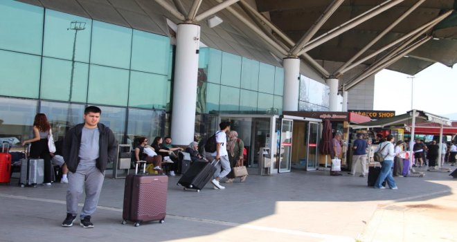 Otogarda bayram yoğunluğu başladı: ‘350 lira olan bilet, bir anda 500 lira olmuş’