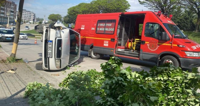 Otomobil rampa yukarı çıkarken yan yattı: 1 yaralı
