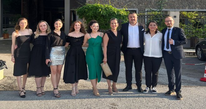 Özel Çamkent Anadolu Lisesi görkemli bir mezuniyet balosu gerçekleştirdi